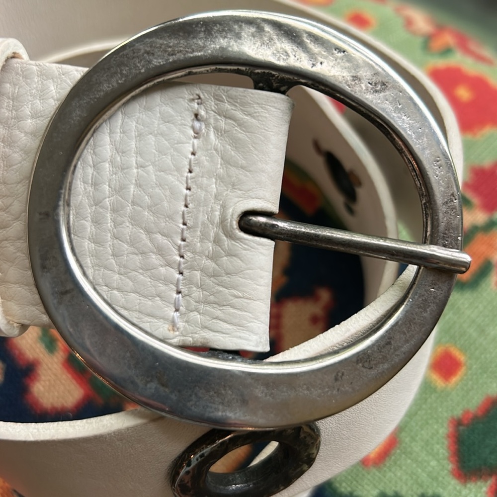 Vintage Made in Italy Garuglieri White Distressed Leather Belt, Silver Buckle - Picture 3 of 11